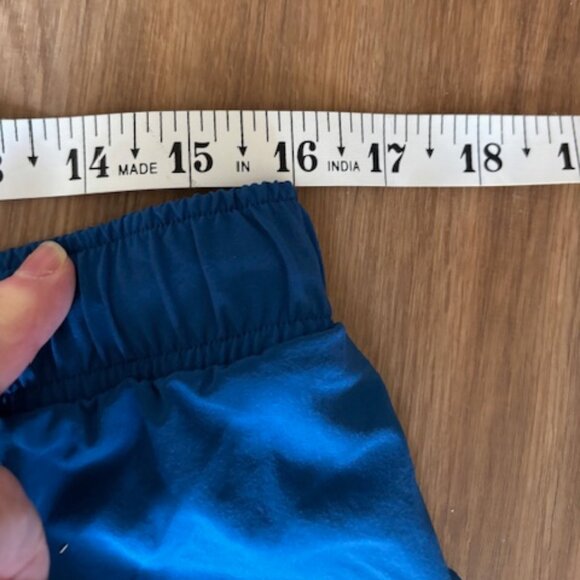 Lululemon Men's 7" Inseam Unlined Teal Blue Shorts EUC Large - Picture 7 of 7